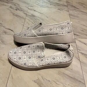 Michael Kors Kane HJ17K Womens 10M Shoes Ivory Leather Laser Cut Slip On Sneaker